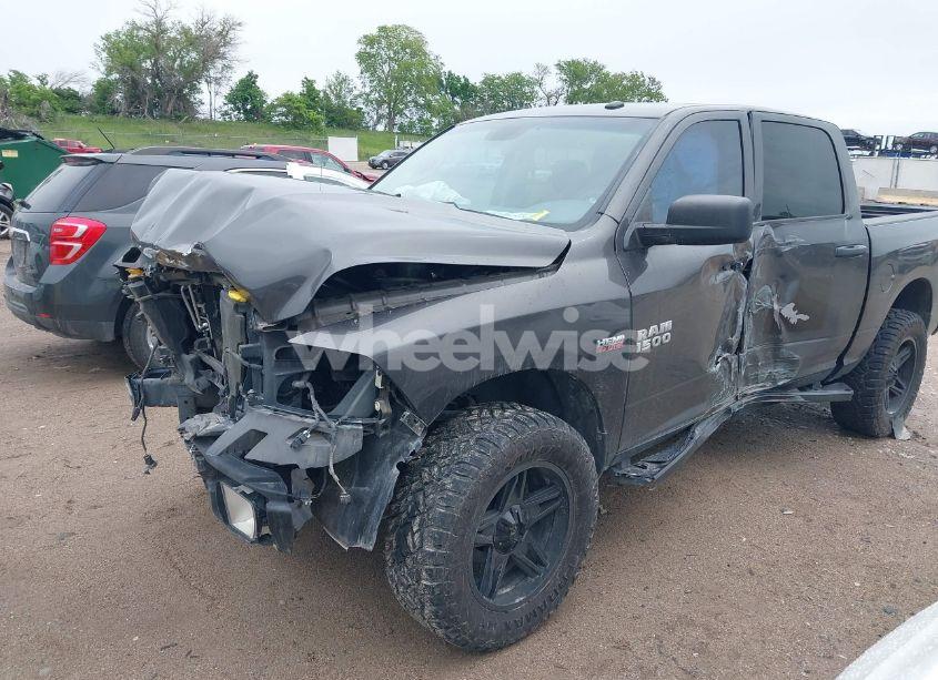 Photo 2 of 2017 Ram 1500 EXPRESS 4X4 5'7 BOX (VIN 3C6RR7KTXHG525899)