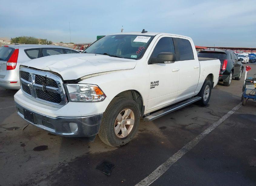 Photo 2 of 2019 Ram 1500 CLASSIC SLT 4X4 5'7 BOX (VIN 3C6RR7LG8KG581896)