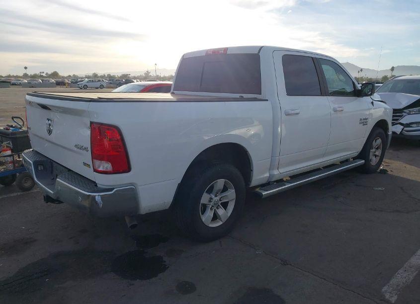 Photo 4 of 2019 Ram 1500 CLASSIC SLT 4X4 5'7 BOX (VIN 3C6RR7LG8KG581896)