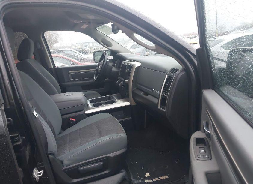 Photo 5 of 2018 Ram 1500 BIG HORN 4X4 5'7 BOX (VIN 3C6RR7LT0JG118582)