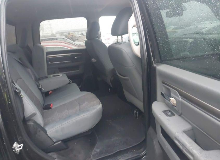 Photo 8 of 2018 Ram 1500 BIG HORN 4X4 5'7 BOX (VIN 3C6RR7LT0JG118582)