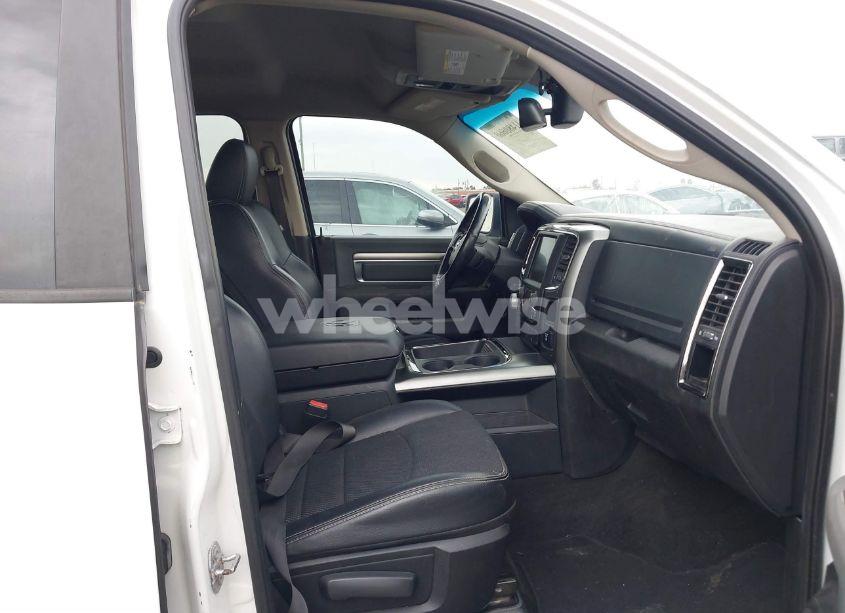 Photo 5 of 2020 Ram 1500 CLASSIC SLT 4X4 5'7 BOX (VIN 3C6RR7LT5LG182264)