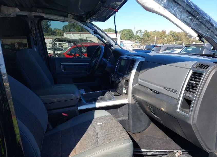 Photo 5 of 2016 Ram 1500 (VIN 3C6RR7LT7GG276023)