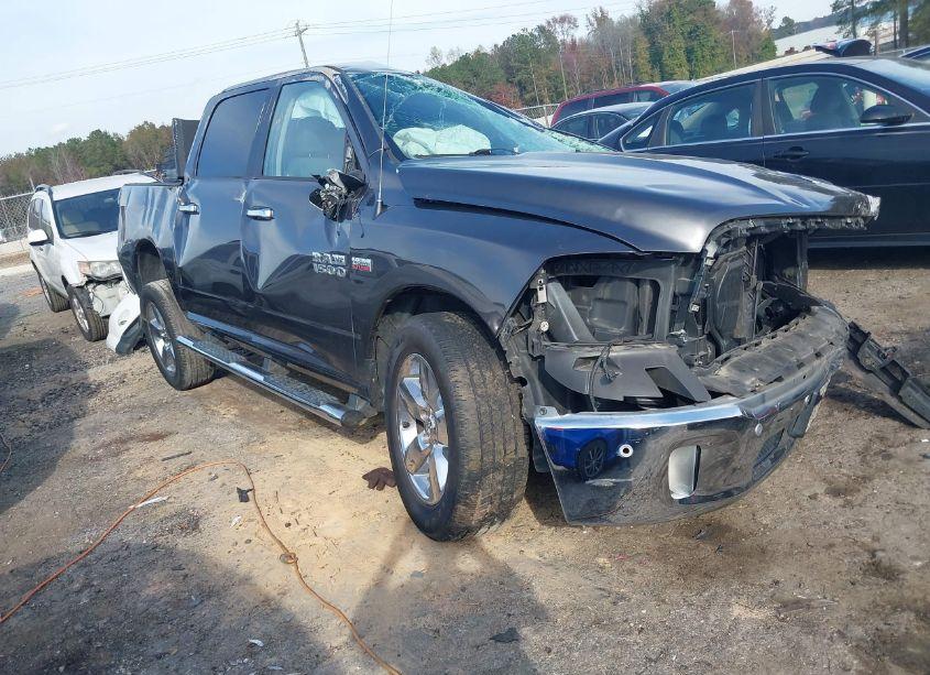 2017 Ram 1500 BIG HORN 4X4 5'7 BOX (VIN 3C6RR7LT7HG637784) main photo