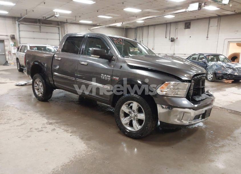 2015 Ram 1500 BIG HORN (VIN 3C6RR7LT8FG540624) main photo