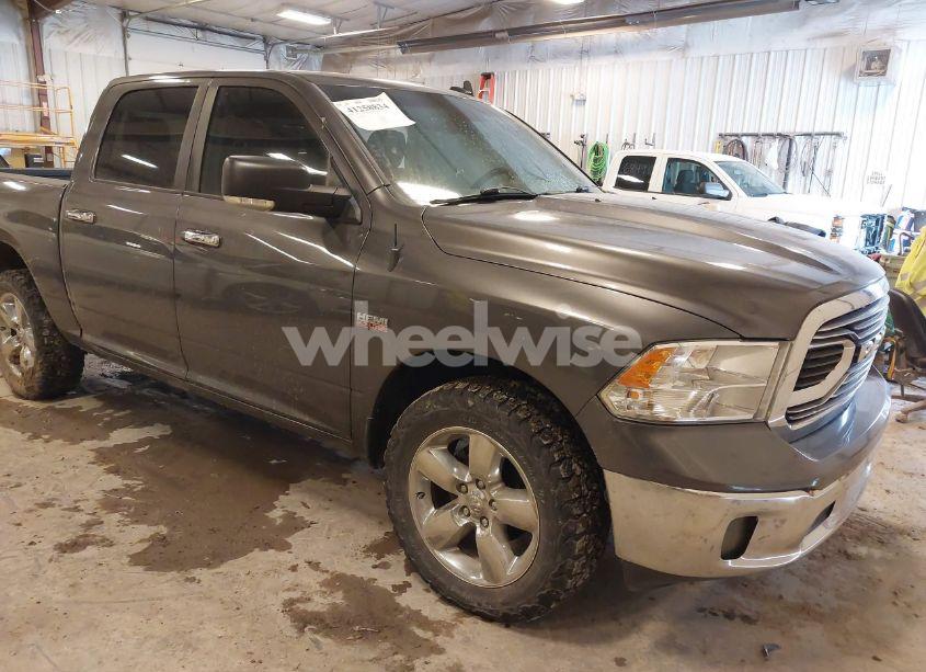 2015 Ram 1500 BIG HORN (VIN 3C6RR7LT8FG656762) main photo