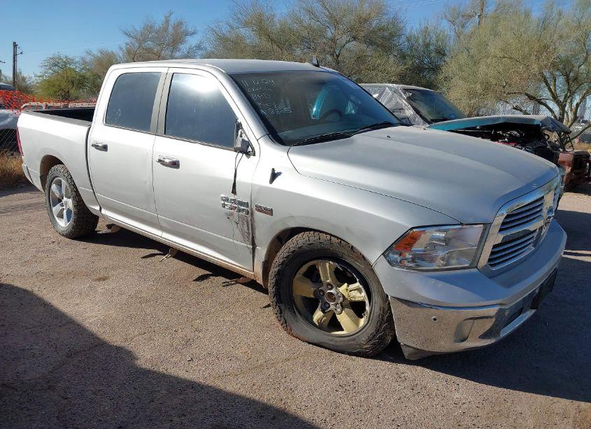 2018 Ram 1500 BIG HORN 4X4 5'7 BOX (VIN 3C6RR7LT8JG140426) main photo