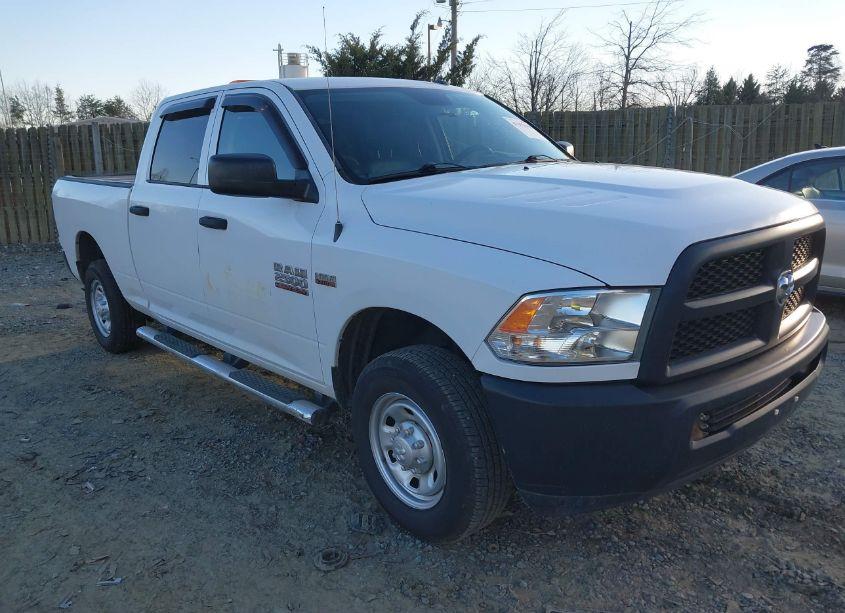 2017 Ram 2500 TRADESMAN 4X2 6'4 BOX (VIN 3C6TR4CT5HG619997) main photo