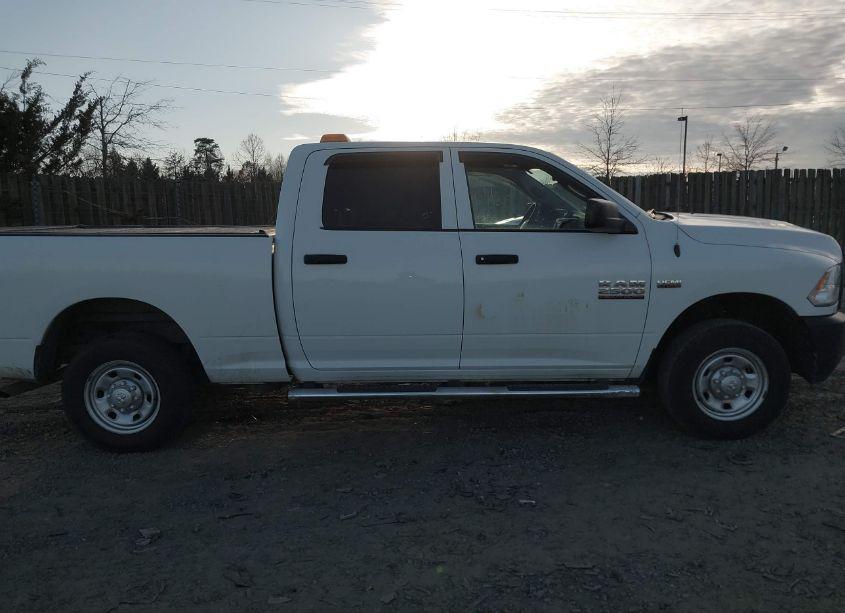 Photo 13 of 2017 Ram 2500 TRADESMAN 4X2 6'4 BOX (VIN 3C6TR4CT5HG619997)