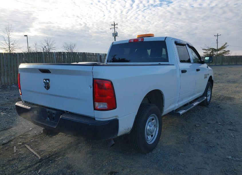 Photo 4 of 2017 Ram 2500 TRADESMAN 4X2 6'4 BOX (VIN 3C6TR4CT5HG619997)