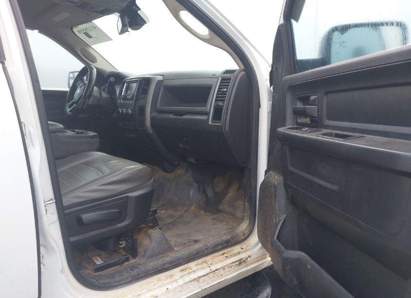 Photo 5 of 2016 Ram 2500 TRADESMAN (VIN 3C6TR4CT6GG243129)