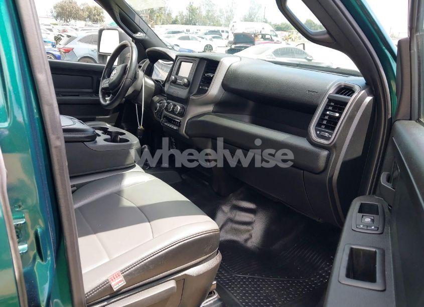 Photo 5 of 2024 Ram 2500 TRADESMAN 4X4 6'4 BOX (VIN 3C6TR5CJ7RG178668)