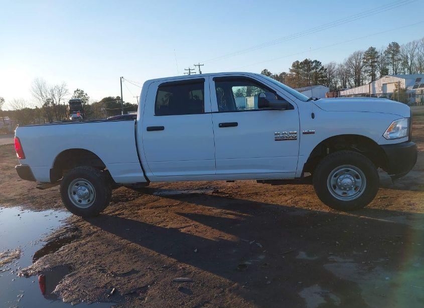 Photo 13 of 2014 Ram 2500 TRADESMAN (VIN 3C6TR5CT1EG235006)