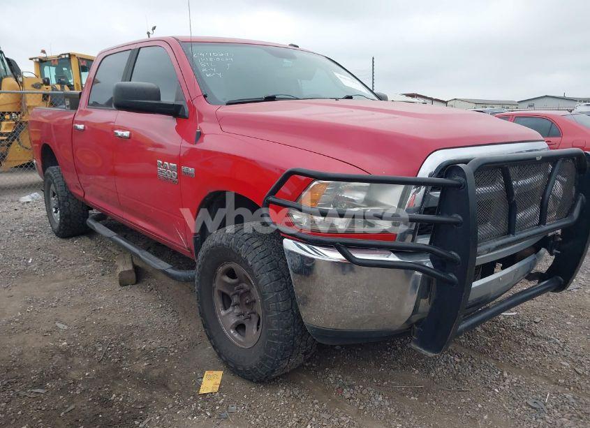 2015 Ram 2500 SLT (VIN 3C6TR5DT2FG576205) main photo