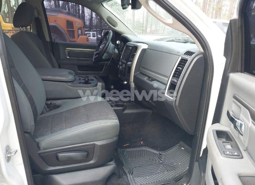 Photo 5 of 2016 Ram 2500 POWER WAGON (VIN 3C6TR5EJXGG224391)