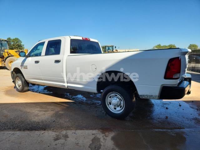 Photo 6 of 2018 RAM 2500 ST (VIN 3C6TR5HT5JG293798)