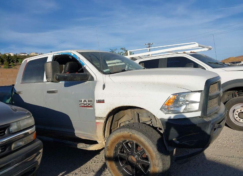 Photo 13 of 2018 Ram 2500 TRADESMAN 4X4 8' BOX (VIN 3C6TR5HTXJG282702)