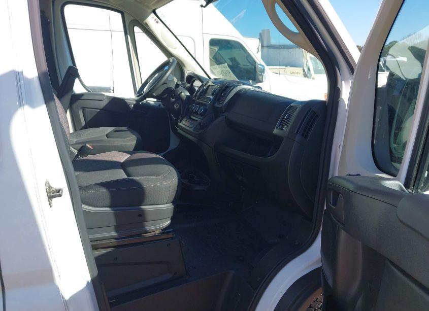 Photo 5 of 2019 Ram Promaster 1500 LOW ROOF 136 WB (VIN 3C6TRVAG1KE556654)
