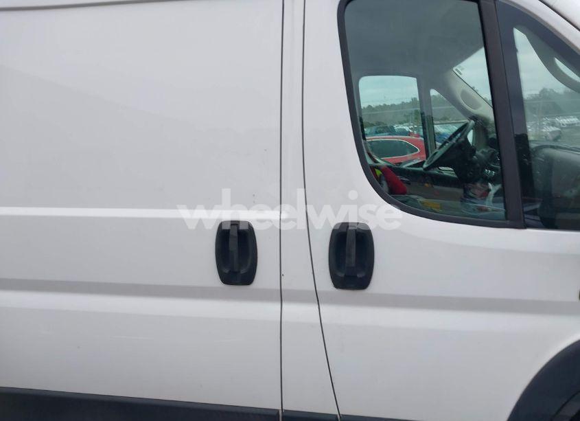 Photo 12 of 2019 Ram Promaster 1500 LOW ROOF 136 WB (VIN 3C6TRVAG4KE565915)