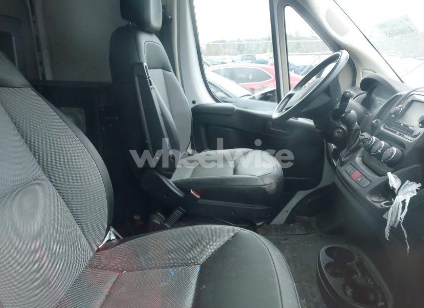 Photo 5 of 2019 Ram Promaster 1500 LOW ROOF 136 WB (VIN 3C6TRVAG4KE565915)