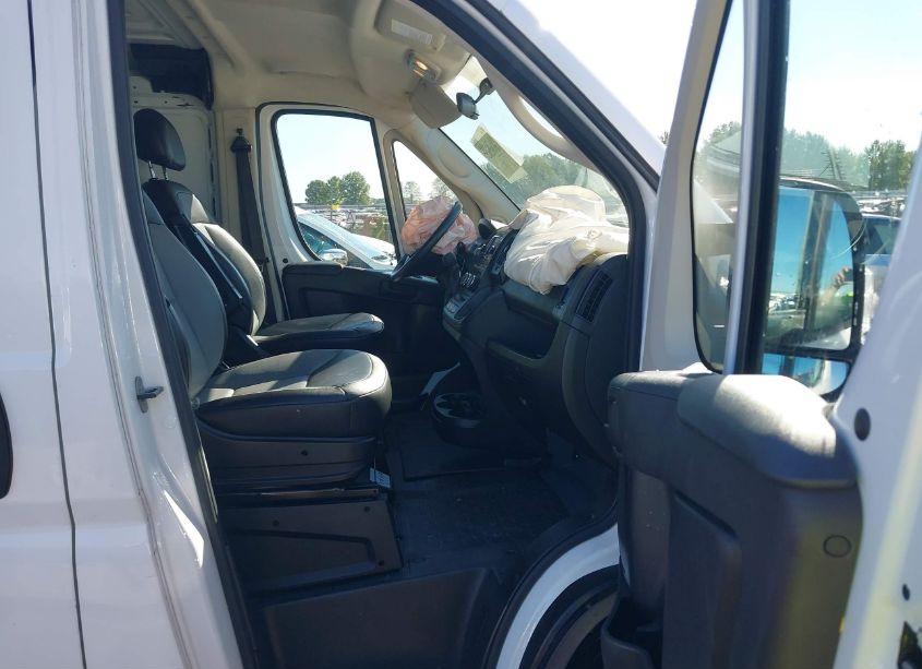 Photo 4 of 2020 Ram Promaster 1500 LOW ROOF 136 WB (VIN 3C6TRVAG4LE121418)