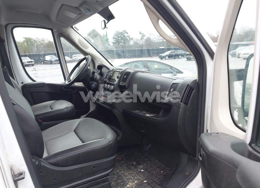 Photo 5 of 2019 Ram Promaster 1500 LOW ROOF 136 WB (VIN 3C6TRVAG8KE502073)