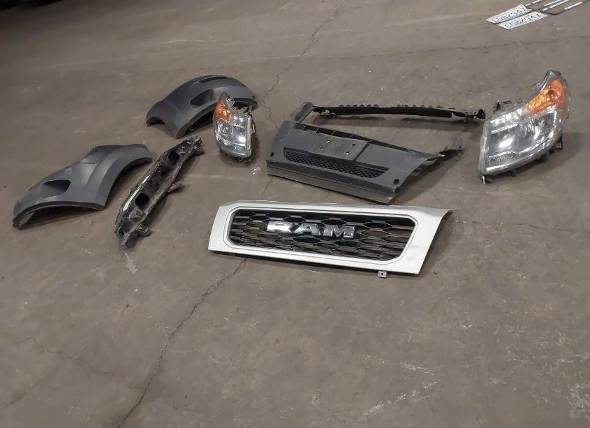 Photo 12 of 2019 Ram Promaster 2500 HIGH ROOF 136 WB (VIN 3C6TRVCG8KE525754)