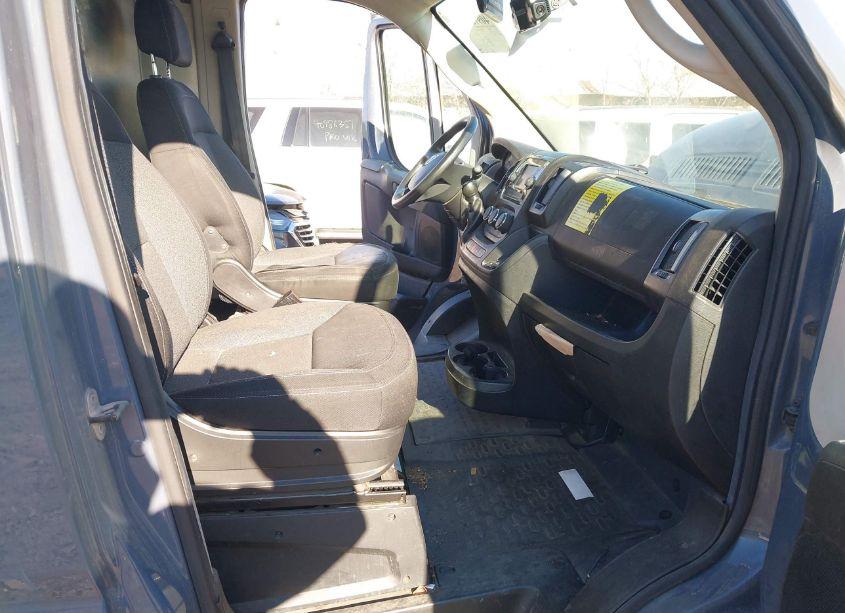 Photo 5 of 2019 Ram Promaster 2500 HIGH ROOF 159 WB (VIN 3C6TRVDG2KE513937)