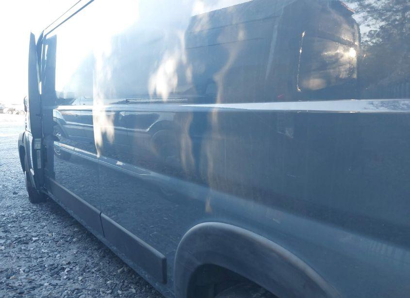 Photo 3 of 2019 Ram Promaster 2500 HIGH ROOF 159 WB (VIN 3C6TRVDG7KE521712)