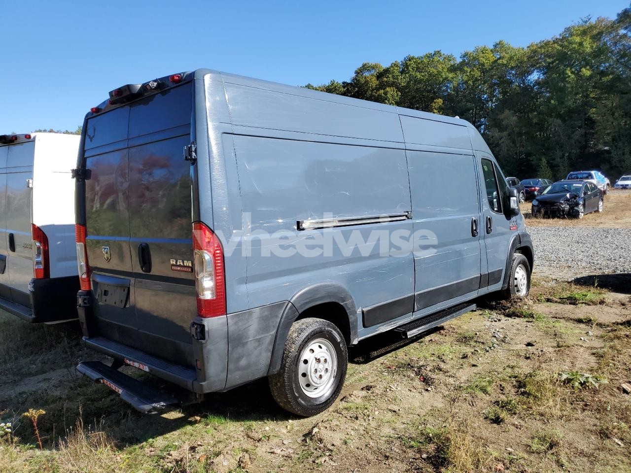 Photo 3 of 2019 RAM PROMASTER 2500 2500 HIGH (VIN 3C6TRVDG9KE514700)
