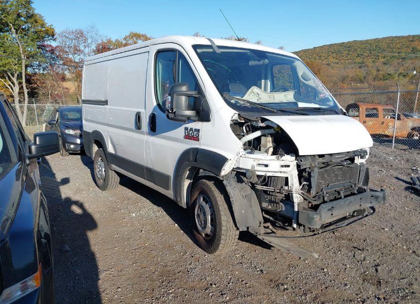 2020 Ram Promaster 1500 LOW ROOF 118 WB (VIN 3C6TRVNG5LE120546) main photo