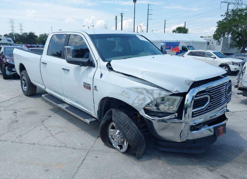 2012 Ram 2500 SLT (VIN 3C6UD5JL1CG113992) main photo