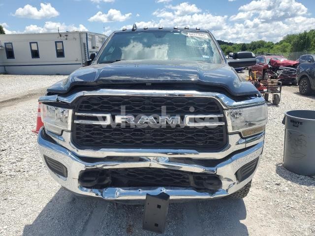Photo 2 of 2022 RAM 2500 TRADESMAN (VIN 3C6UD5JL5CG114885)