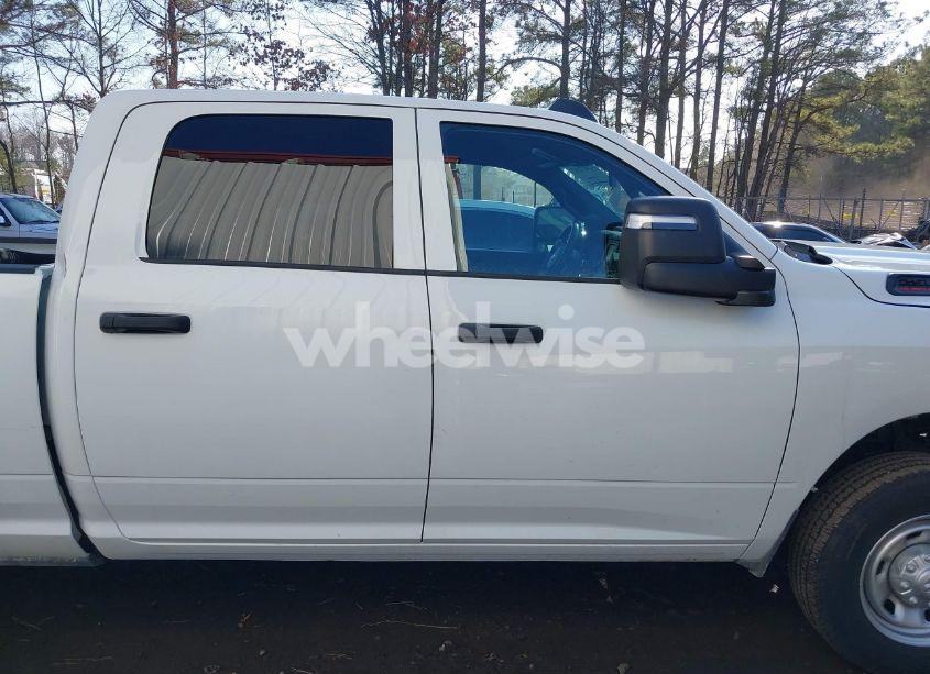 Photo 14 of 2024 Ram 2500 TRADESMAN 4X2 6'4 BOX (VIN 3C6UR4CJ5RG210774)