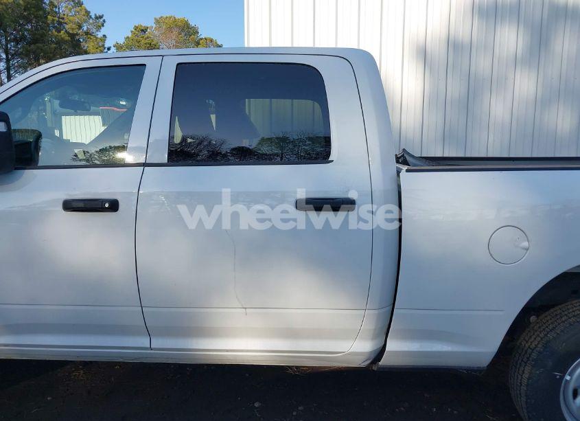 Photo 15 of 2024 Ram 2500 TRADESMAN 4X2 6'4 BOX (VIN 3C6UR4CJ5RG210774)