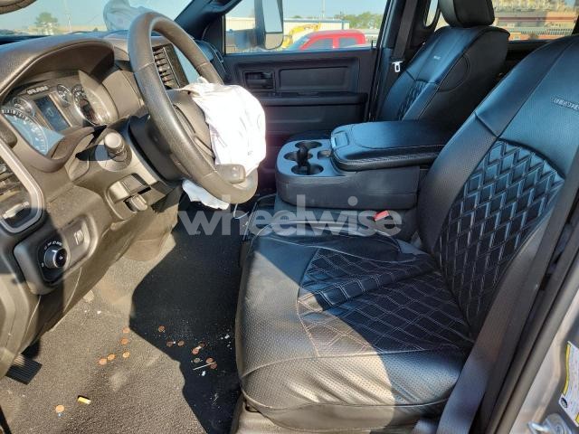 Photo 4 of 2022 RAM 2500 TRADESMAN (VIN 3C6UR4CJ8NG365118)