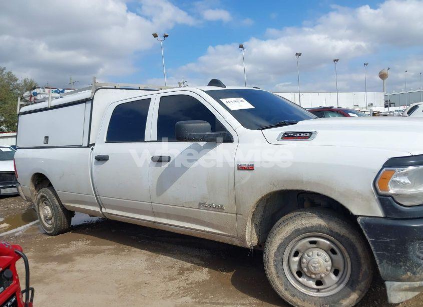 Photo 13 of 2019 Ram 2500 TRADESMAN 4X2 8' BOX (VIN 3C6UR4HJ0KG603838)