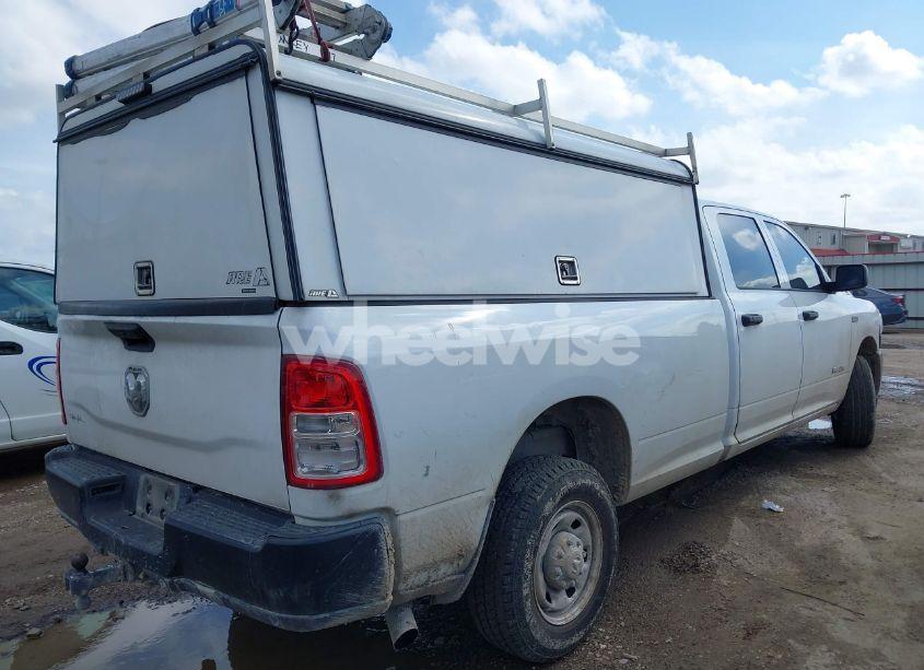 Photo 4 of 2019 Ram 2500 TRADESMAN 4X2 8' BOX (VIN 3C6UR4HJ0KG603838)