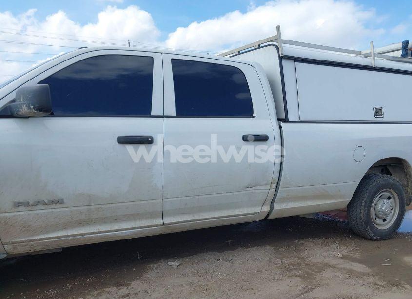 Photo 6 of 2019 Ram 2500 TRADESMAN 4X2 8' BOX (VIN 3C6UR4HJ0KG603838)