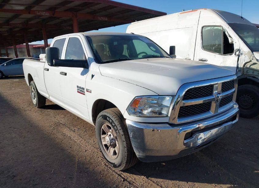 2018 Ram 2500 TRADESMAN 4X2 8' BOX (VIN 3C6UR4HJ5JG211162) main photo