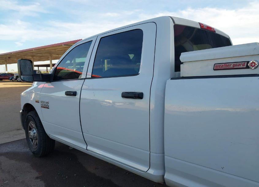 Photo 13 of 2018 Ram 2500 TRADESMAN 4X2 8' BOX (VIN 3C6UR4HJ5JG211162)