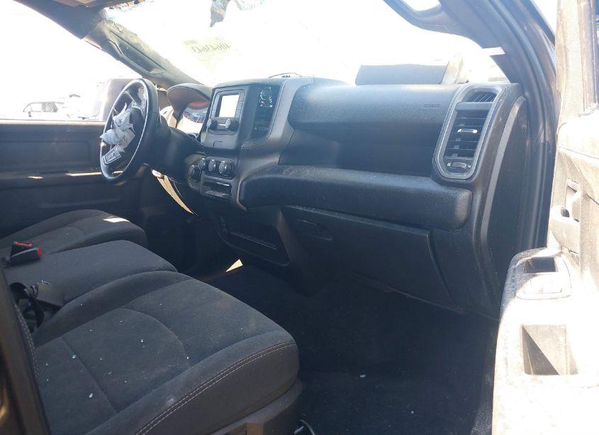 Photo 5 of 2024 Ram 2500 TRADESMAN 4X2 8' BOX (VIN 3C6UR4HJ5RG113793)