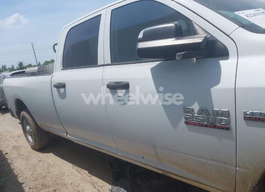 Photo 14 of 2014 Ram 2500 TRADESMAN (VIN 3C6UR4HJ8EG327977)