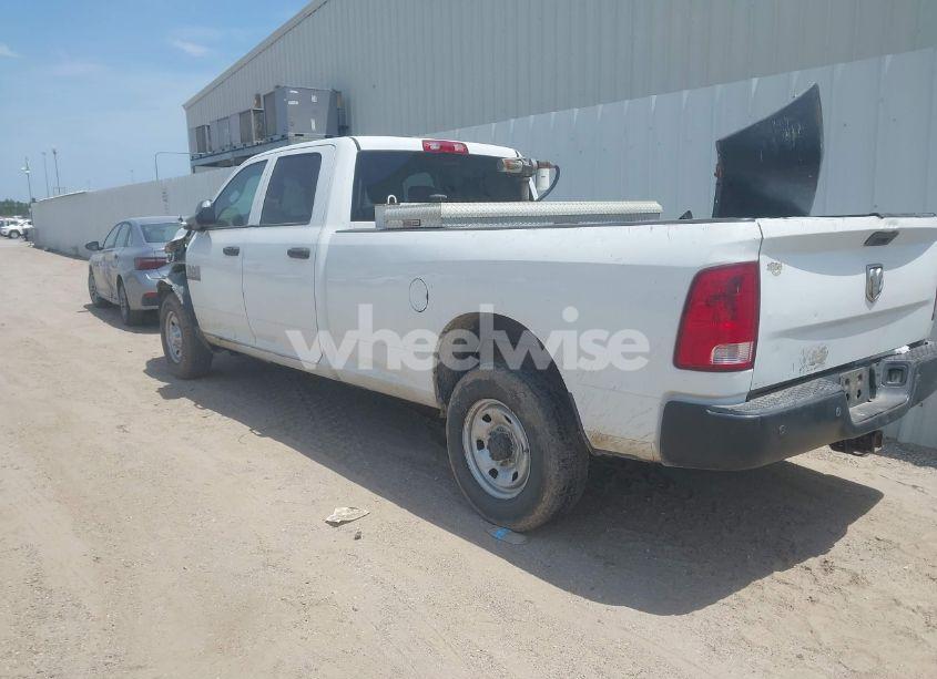 Photo 3 of 2014 Ram 2500 TRADESMAN (VIN 3C6UR4HJ8EG327977)