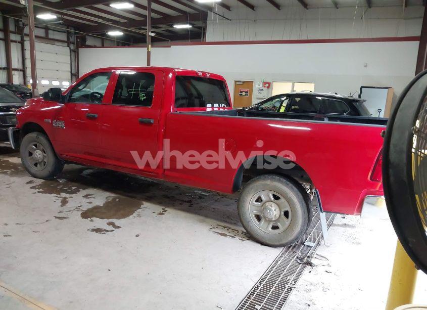 Photo 3 of 2015 Ram 2500 TRADESMAN (VIN 3C6UR4HJ8FG575972)
