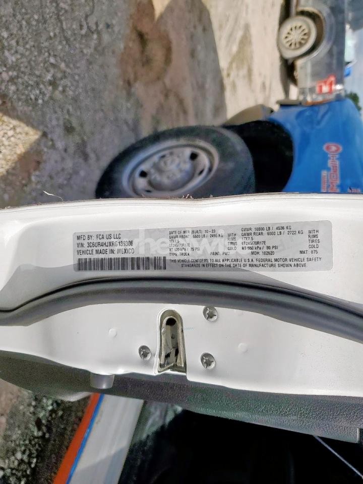 Photo 12 of 2024 RAM 2500 UTILITY / SERVICE TRUCK (VIN 3C6UR4HJXRG139306)