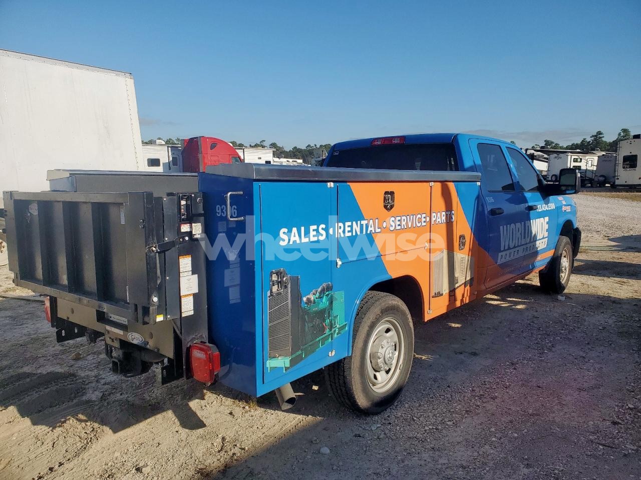 Photo 3 of 2024 RAM 2500 UTILITY / SERVICE TRUCK (VIN 3C6UR4HJXRG139306)