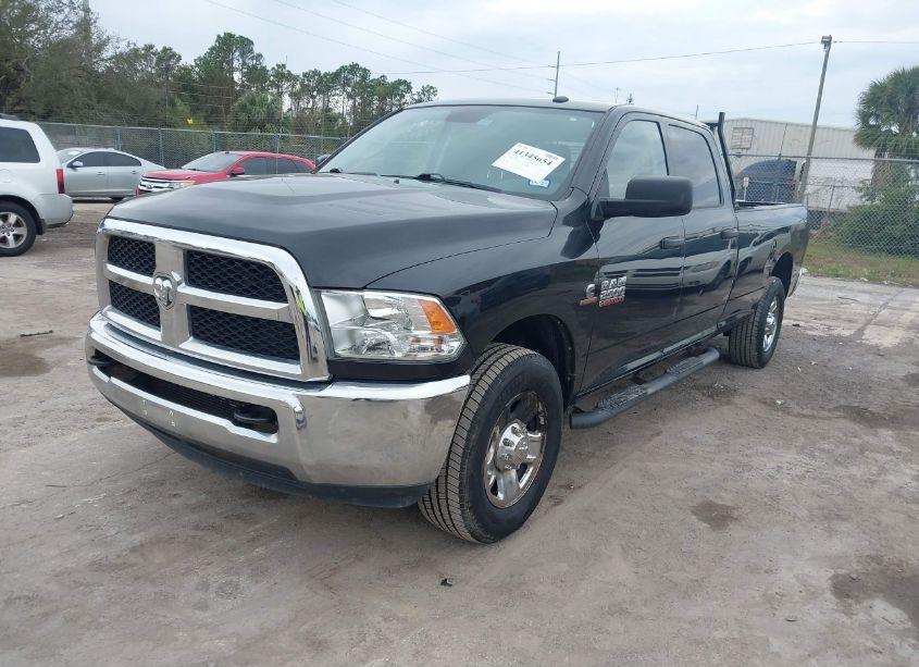 Photo 2 of 2018 Ram 2500 TRADESMAN 4X2 8' BOX (VIN 3C6UR4HL1JG424448)
