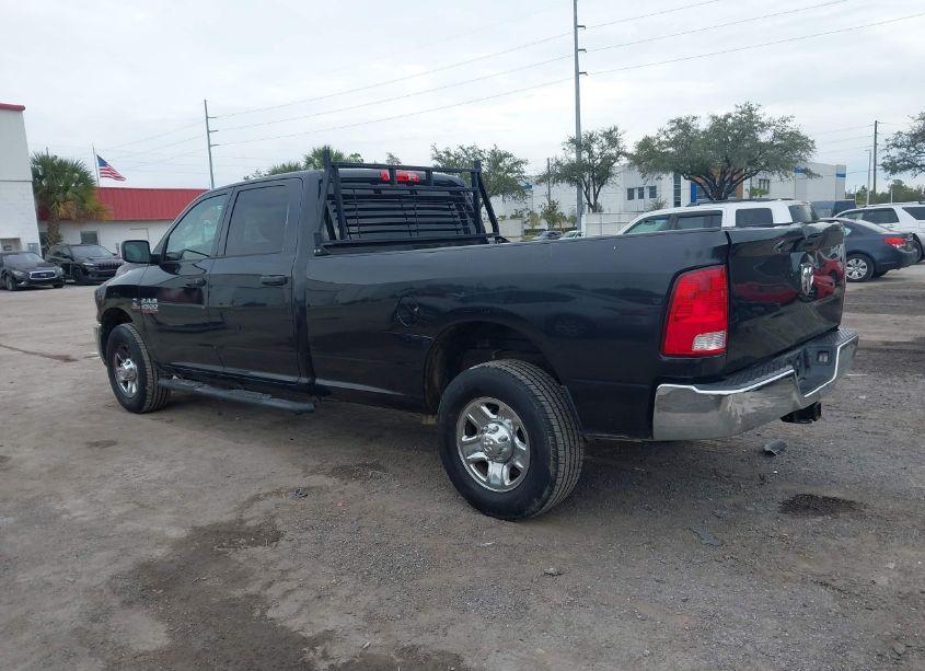 Photo 3 of 2018 Ram 2500 TRADESMAN 4X2 8' BOX (VIN 3C6UR4HL1JG424448)