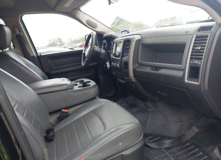 Photo 5 of 2018 Ram 2500 TRADESMAN 4X2 8' BOX (VIN 3C6UR4HL1JG424448)